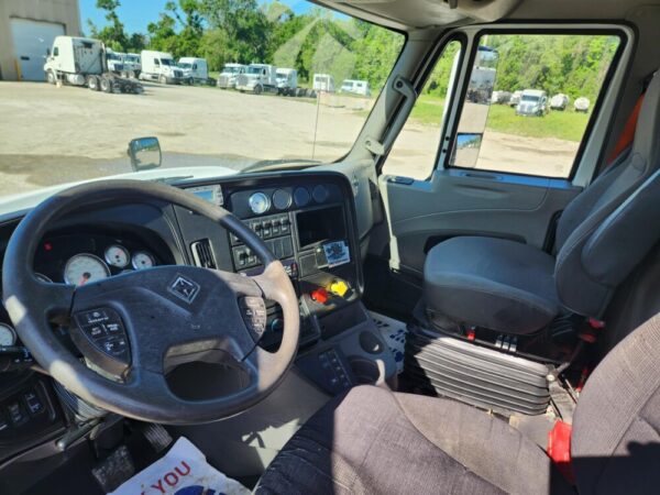 2017 International Prostar Day Cab - Image 5