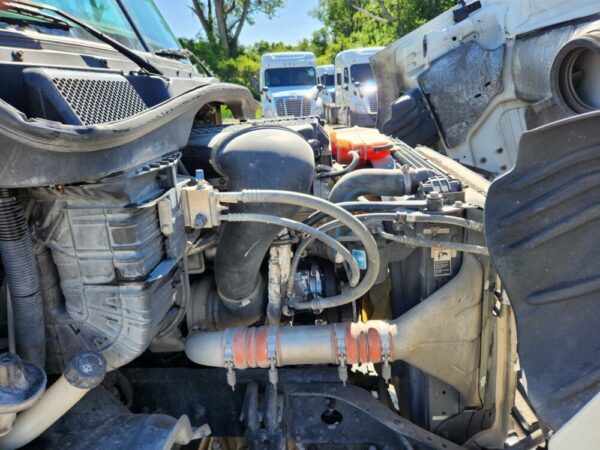2018 Freightliner 48 Ft Sleeper - Image 7